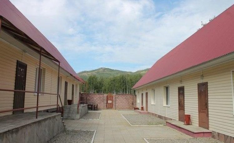 Гостиница Tirrols Bungalos Зелёная Поляна